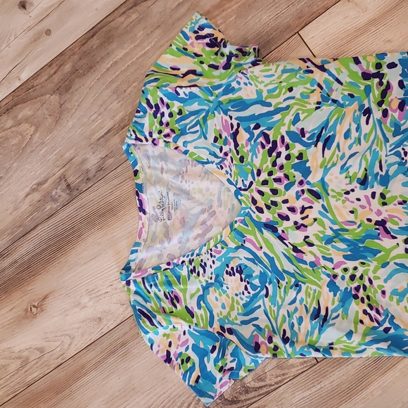 Lilly Pulitzer Etta vneck top Sz S - Picture 3 of 3